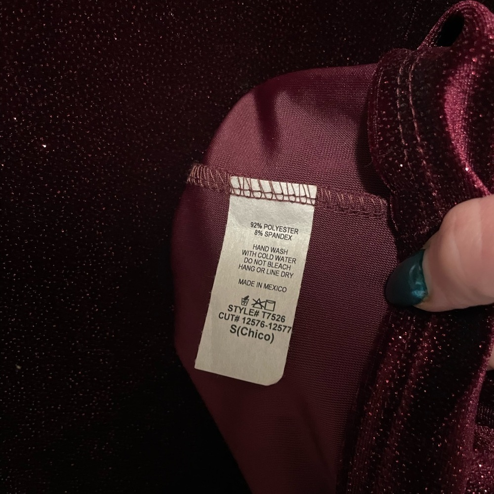 BLUMIN Burgundy Velvet Top Women’s Small Oversized Shimmery Dolman Sleeve New - Picture 8 of 8